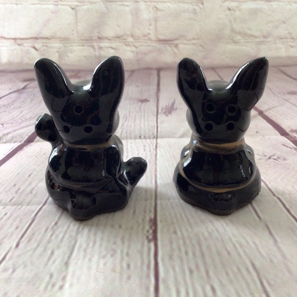 Vintage Hand Painted Redware Bunny Rabbit Salt and Pepper Shaker Pair - Japan - Picture 3 of 9